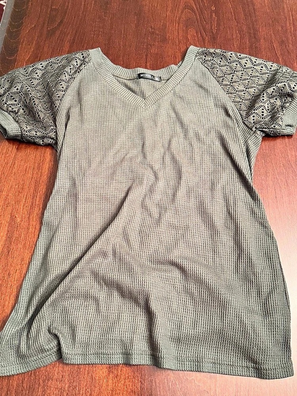 MIHOLL Women'Small Short Sleeve V-Neck Lace Waffle Knit Top Gray Small